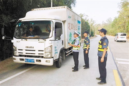 交警联合交通运输部门 加强治理货运车辆超载超限